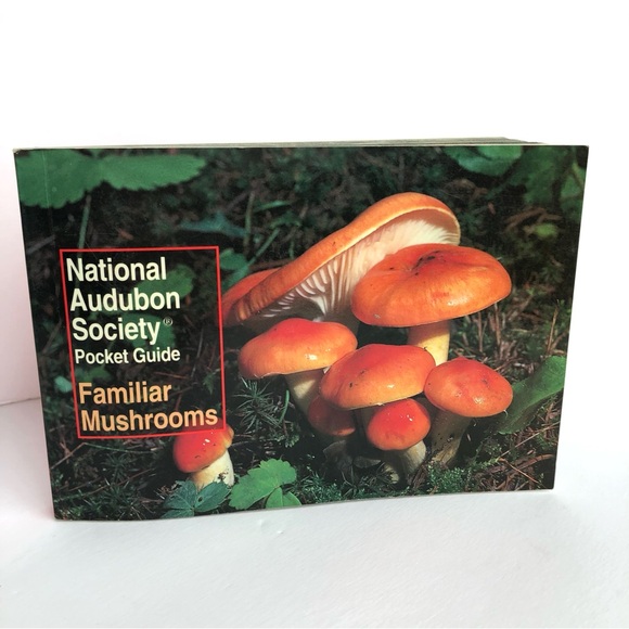 National Audubon Society Pocket Guide Familiar Mushrooms - Picture 1 of 11